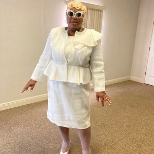 Meet your Posher, Ernestine